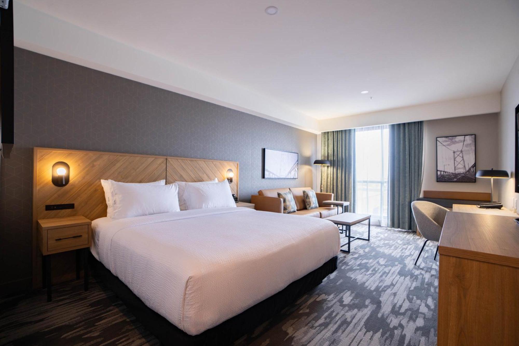 Sandman Signature Dartmouth Hotel & Suites エクステリア 写真