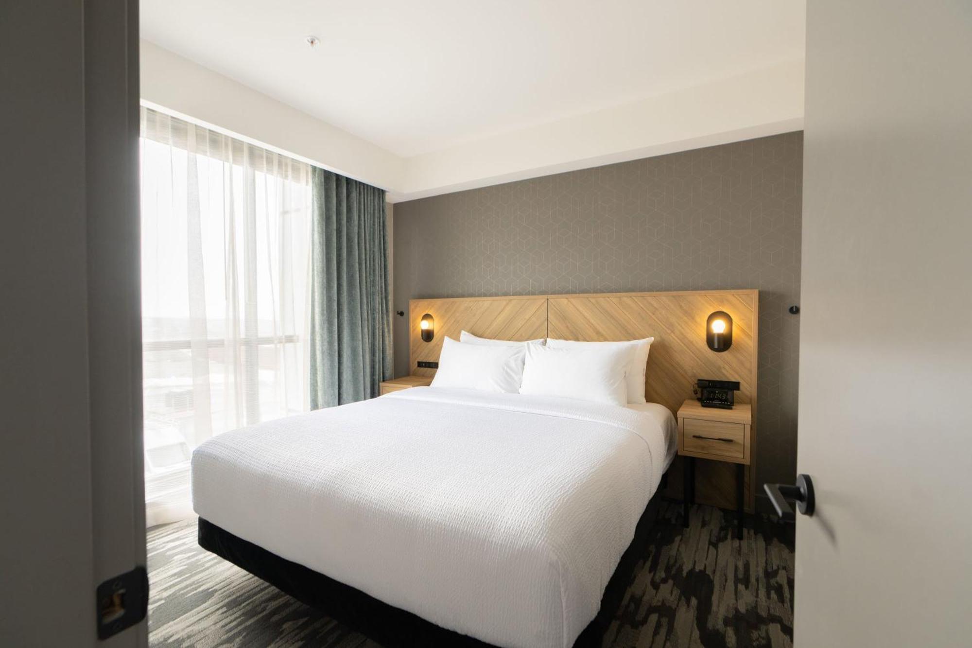 Sandman Signature Dartmouth Hotel & Suites エクステリア 写真