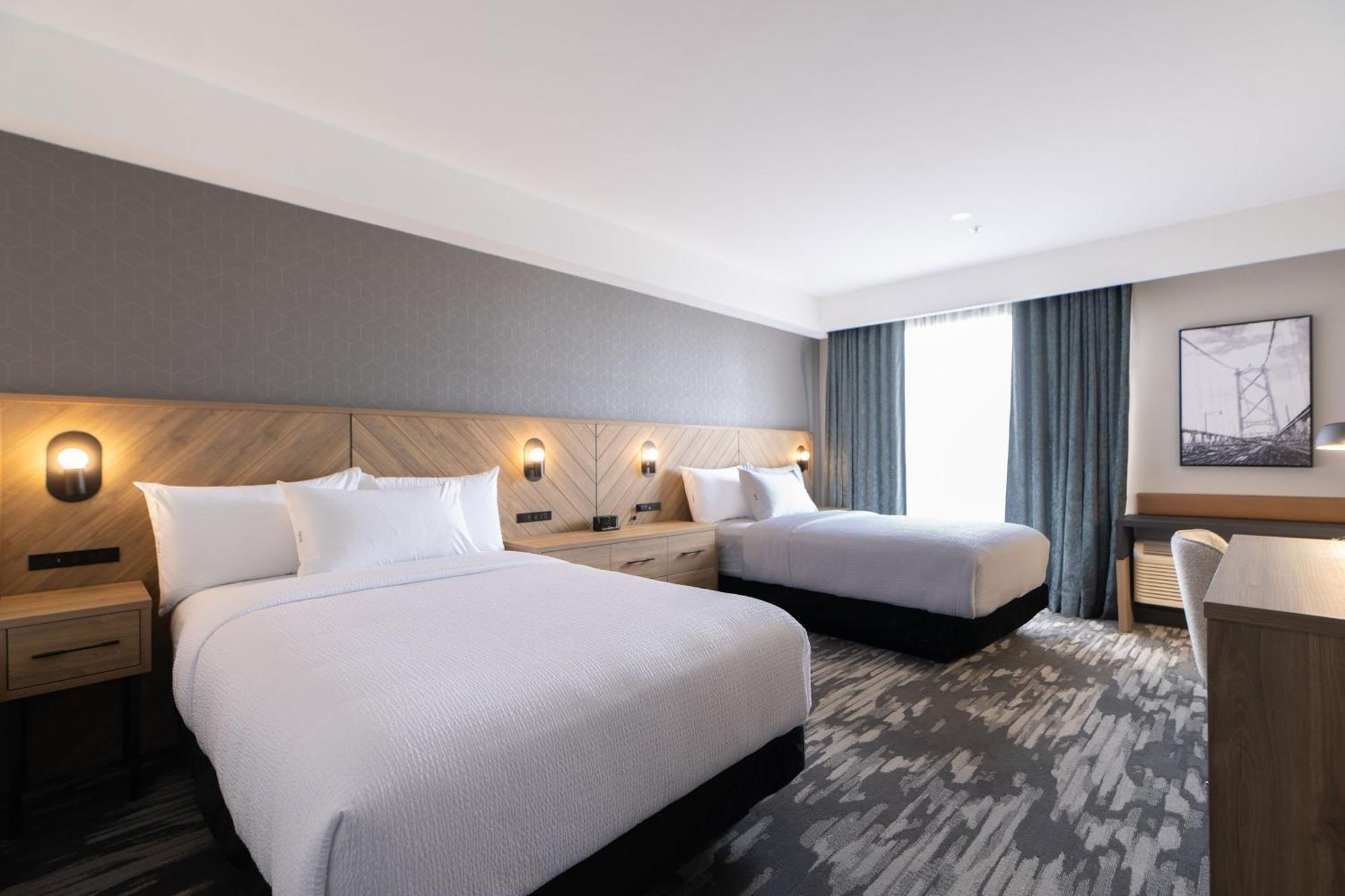 Sandman Signature Dartmouth Hotel & Suites エクステリア 写真