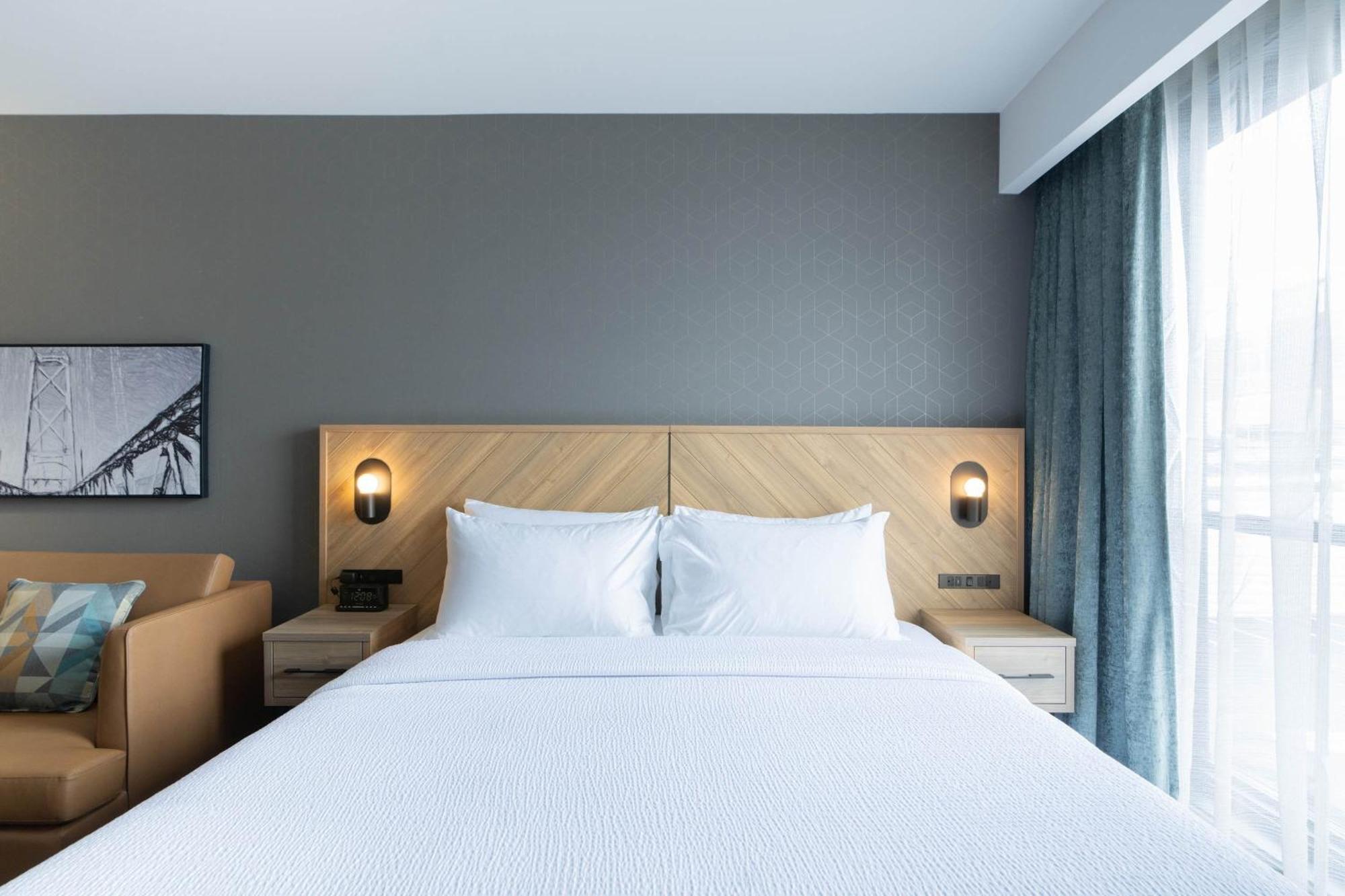 Sandman Signature Dartmouth Hotel & Suites エクステリア 写真