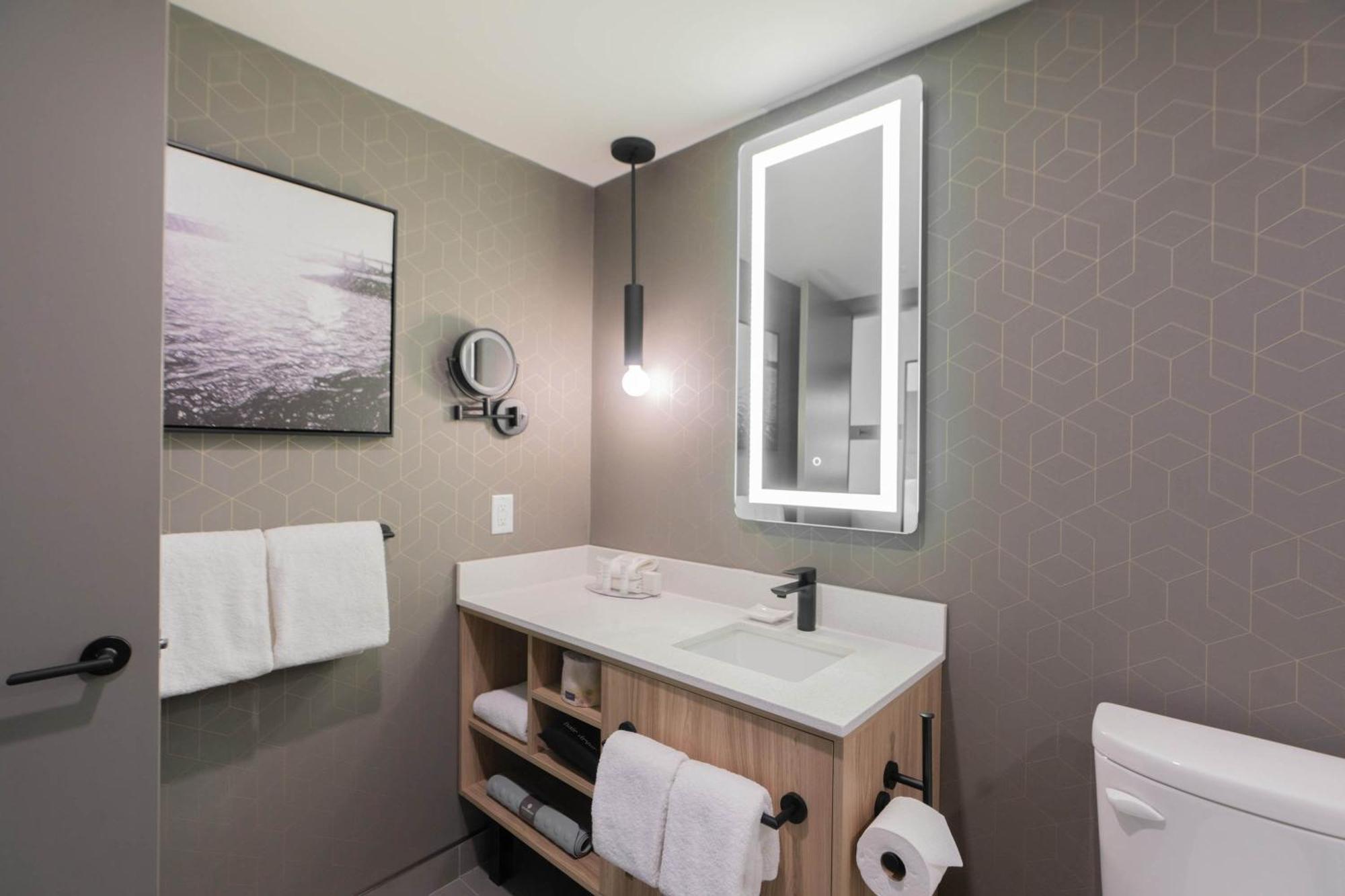 Sandman Signature Dartmouth Hotel & Suites エクステリア 写真