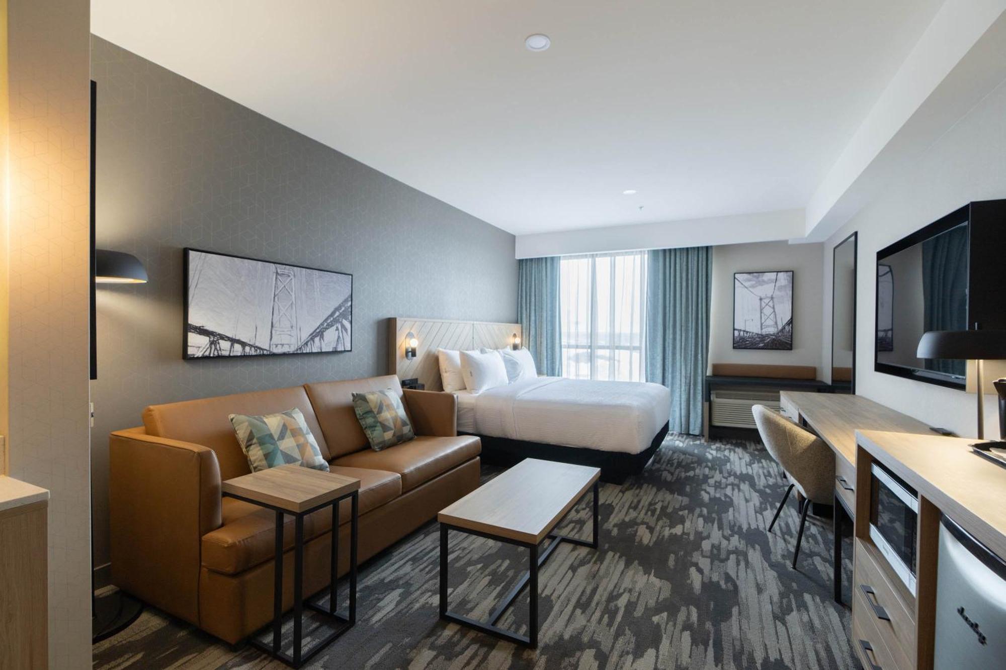 Sandman Signature Dartmouth Hotel & Suites エクステリア 写真
