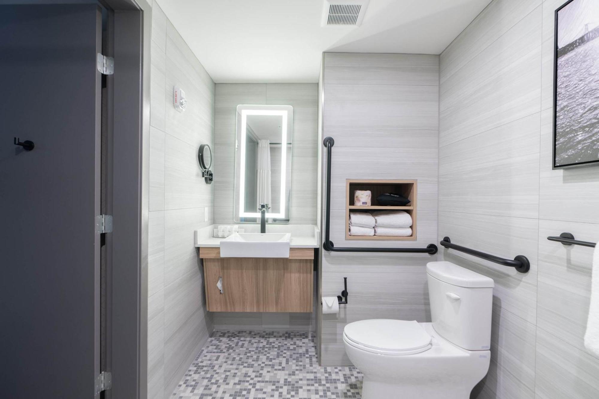 Sandman Signature Dartmouth Hotel & Suites エクステリア 写真