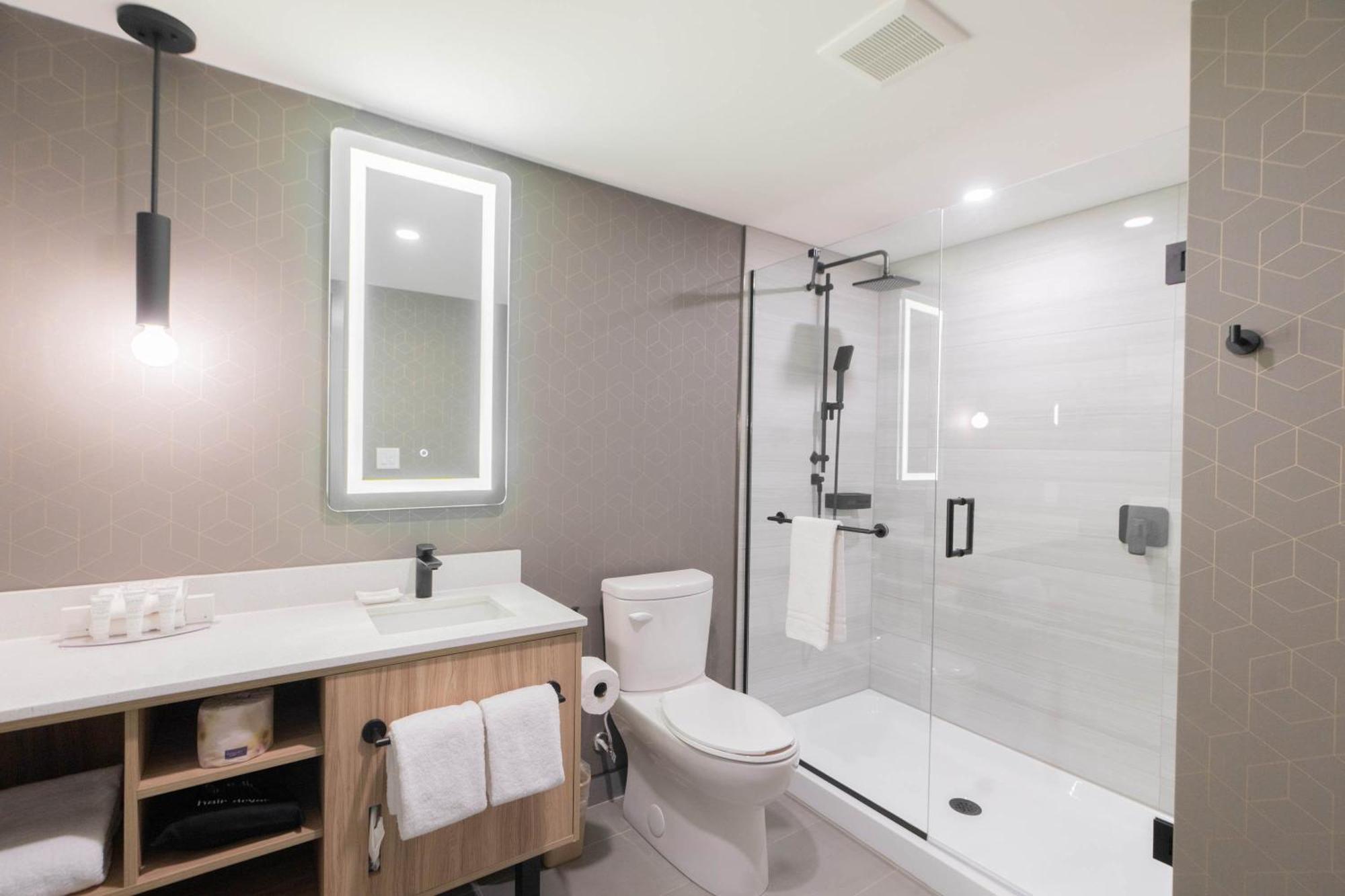 Sandman Signature Dartmouth Hotel & Suites エクステリア 写真