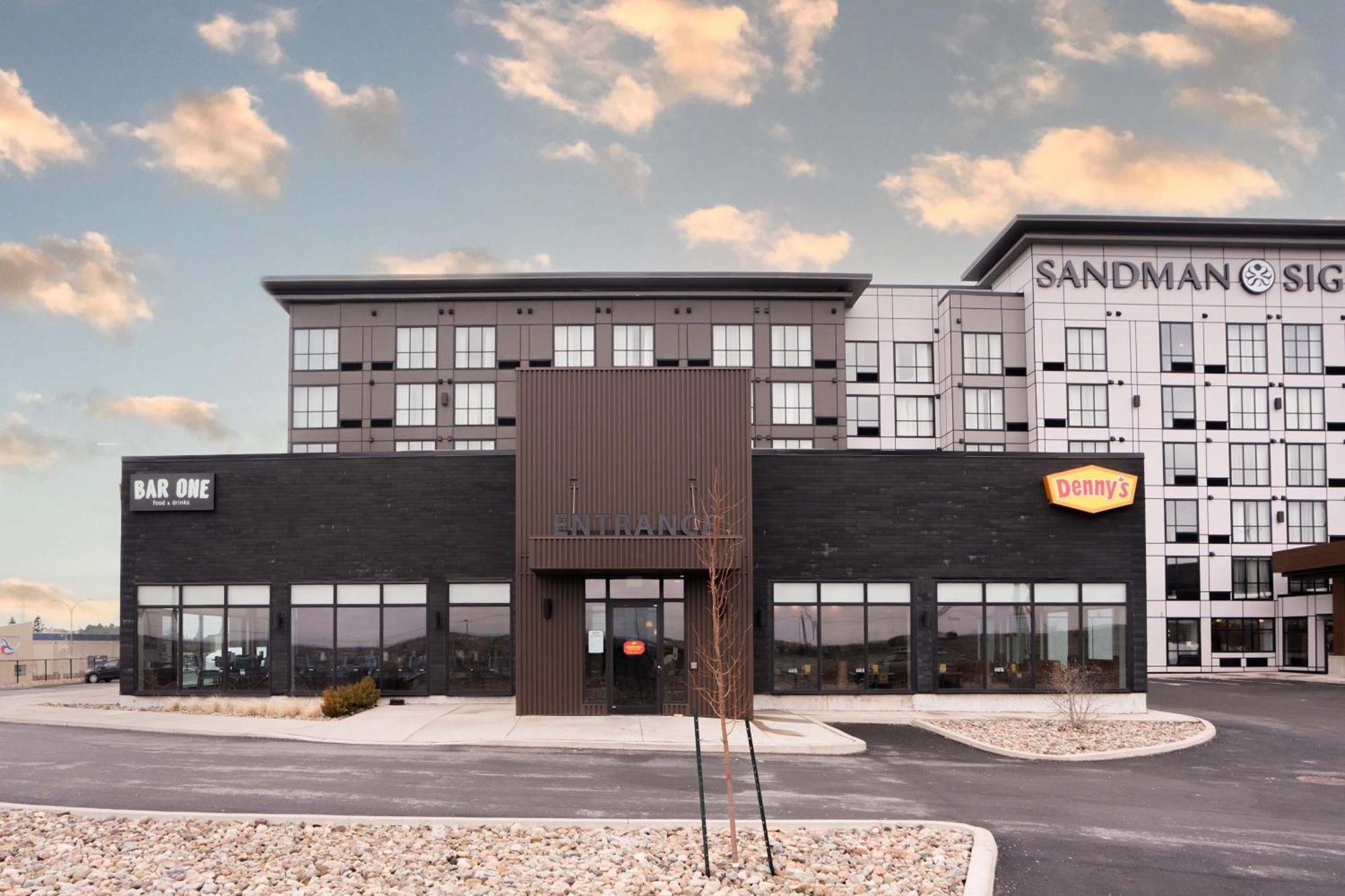 Sandman Signature Dartmouth Hotel & Suites エクステリア 写真